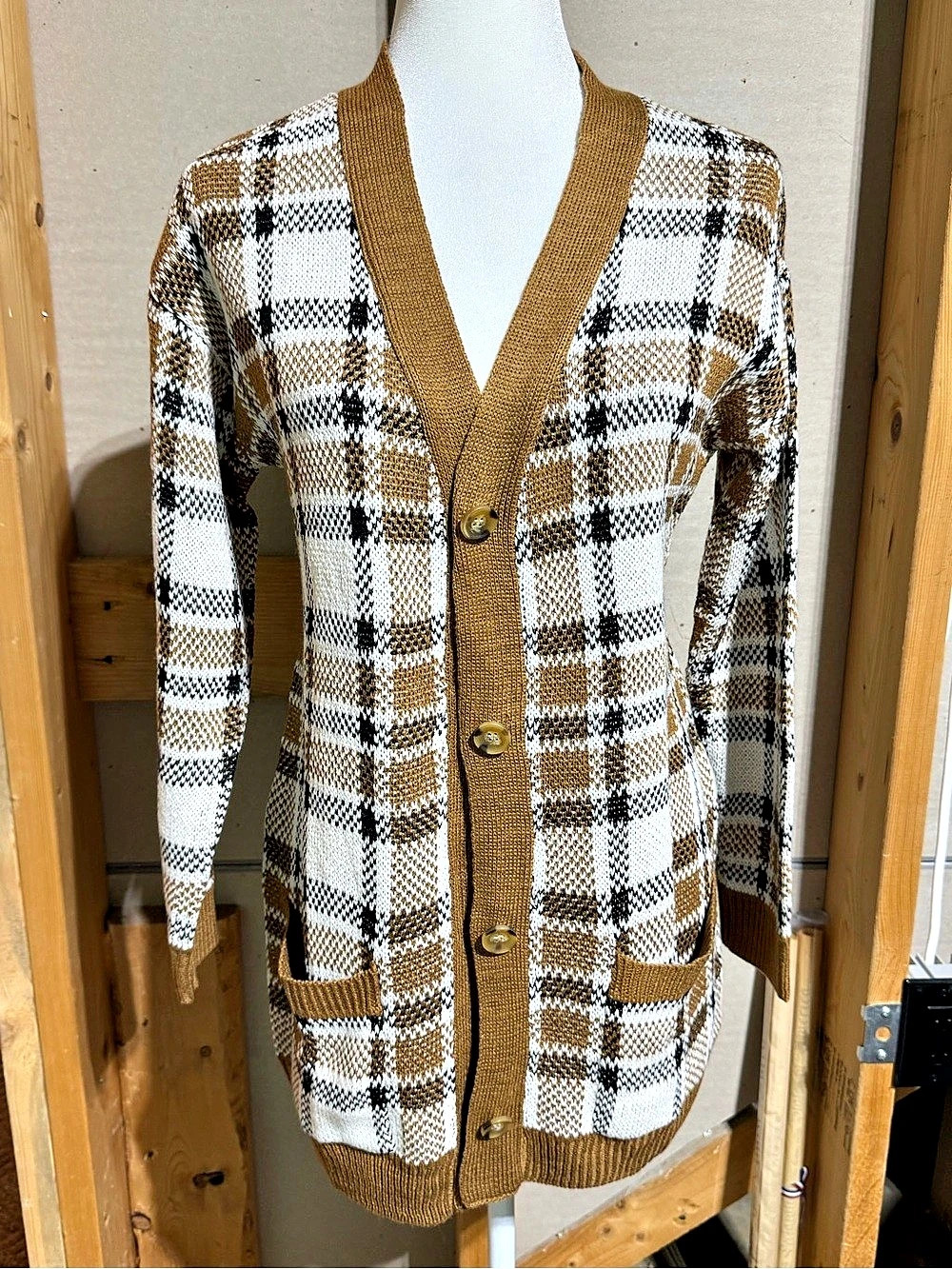No Boundaries Plaid Cardigan in Brown & White Size Medium Like